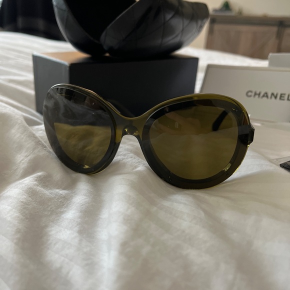 Authentic Chanel Sunglasses - vintage olive green main image 7